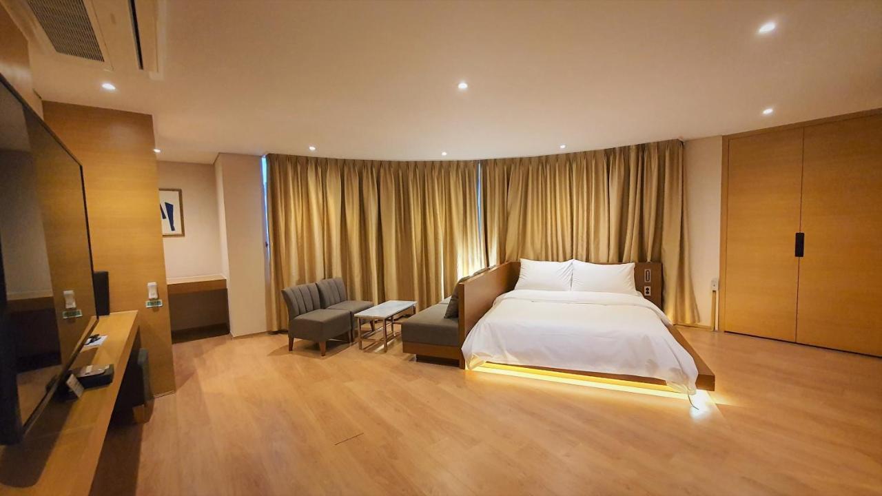 Benikea Hotel Bizinn Wonju Esterno foto